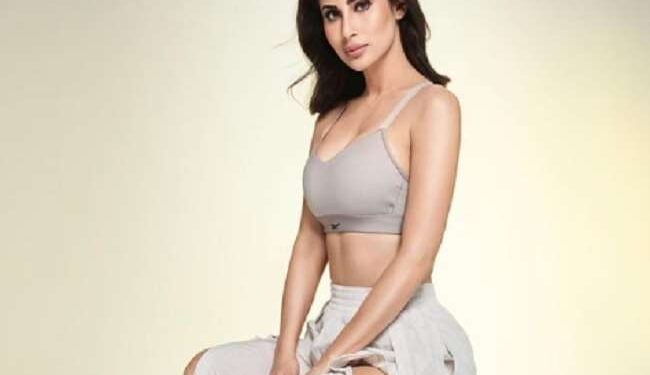 मौनी रॉय