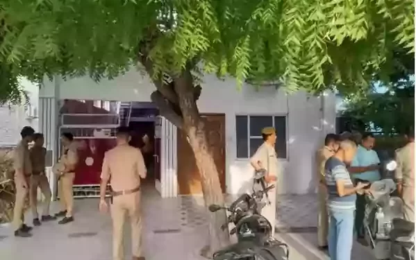 बिल्डर