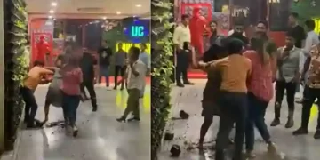 युवतियों