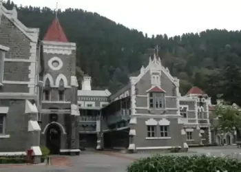 कर्मचारियों