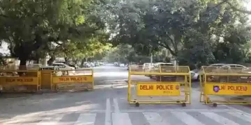 Delhi police officers