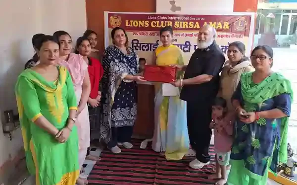 Miss India Queen Param Gill