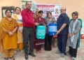 पानी के कैम्पर वितरित करने पर रजनी सोनी और दीपिका ने जताया आभार