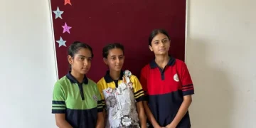 बच्चों को शानदार प्रदर्शन