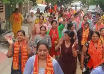 दिव्य ज्योति जाग्रति संस्थान की ओर से सोमवार को दूसरी संध्या फेरी का आयोजन